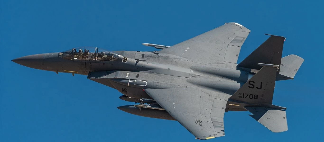 110ΠΜ: Αμερικανικά F-15E Strike Eagle προσγειωθήκαν στη Λάρισα